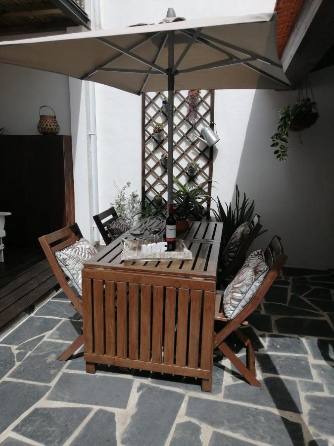 Courtyard House - Sun, Barbecue, Beach Sesimbra Zewnętrze zdjęcie